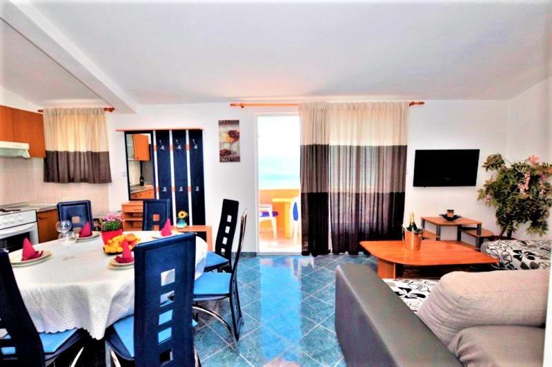 Ferienwohnung Marinovi Dvori Slatine Exterior foto