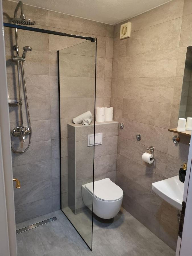 Ferienwohnung Marinovi Dvori Slatine Exterior foto