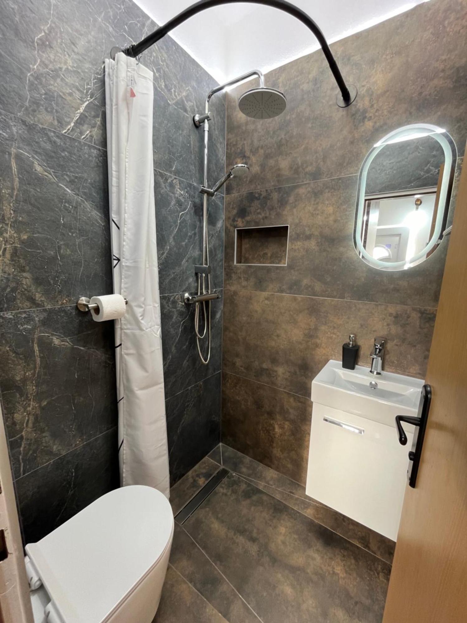 Ferienwohnung Marinovi Dvori Slatine Exterior foto