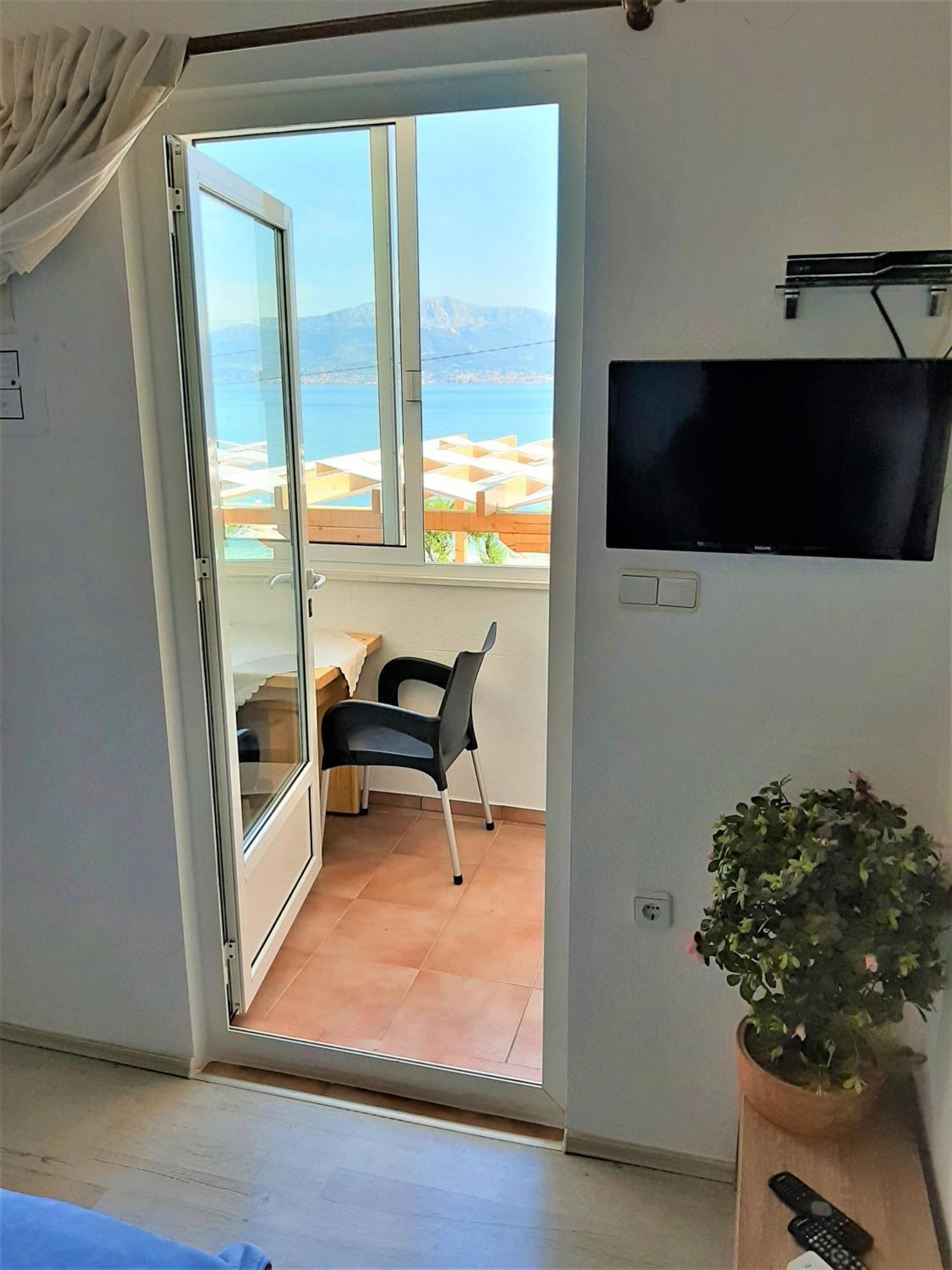 Ferienwohnung Marinovi Dvori Slatine Exterior foto